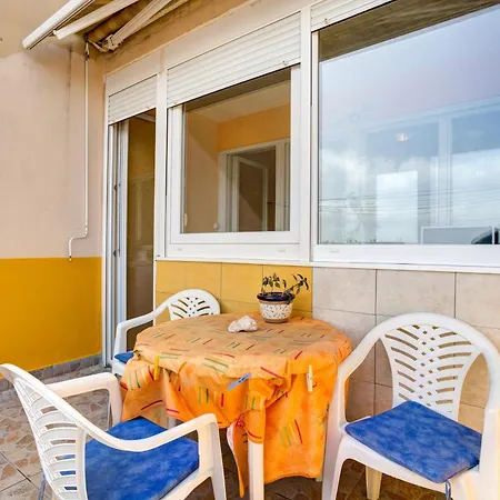 With Wifi - 11367 Apartment